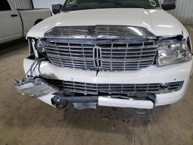 5LMJJ2J58CEL04894 - 2012 LINCOLN NAVIGATOR WHITE photo 9