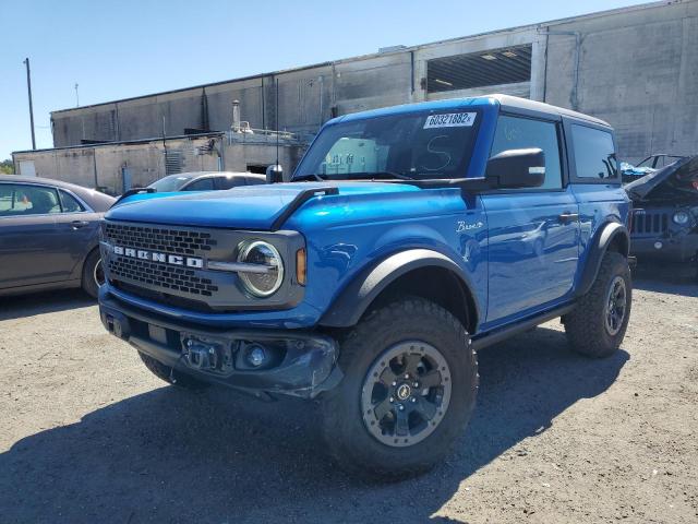 1FMDE5CH3NLB44662 - 2022 FORD BRONCO BAS BLUE photo 2