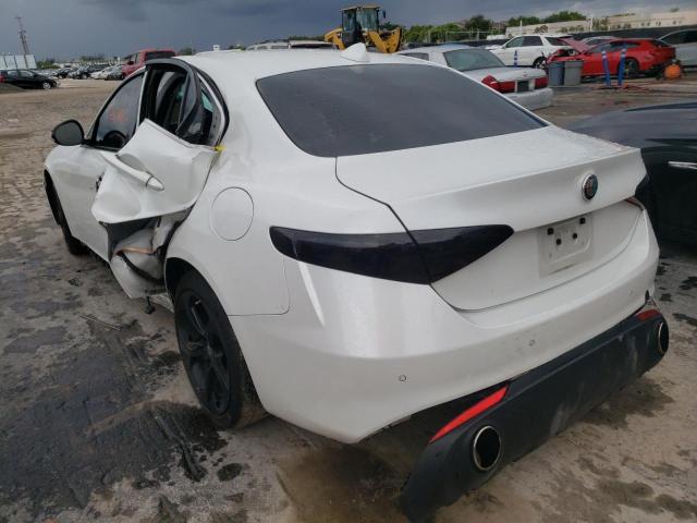 ZARFAECN2J7589398 - 2018 ALFA ROMEO GIULIA TI WHITE photo 3