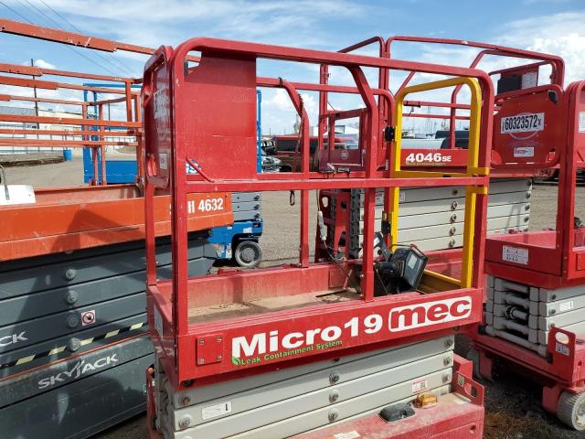 16916388 - 2022 MEC LIFT RED photo 2