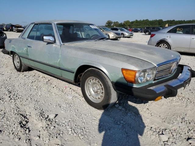 10702412013775 - 1976 MERCEDES-BENZ 107 GREEN photo 1