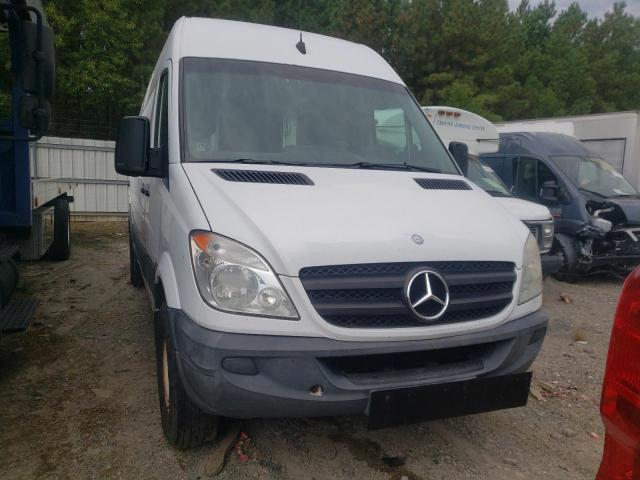 WD3PE8CB8B5582831 - 2011 MERCEDES-BENZ SPRINTER 2 WHITE photo 9