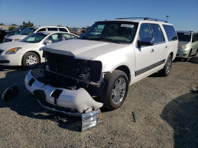 5LMJJ3H50AEJ02818 - 2010 LINCOLN NAVIGATOR WHITE photo 2