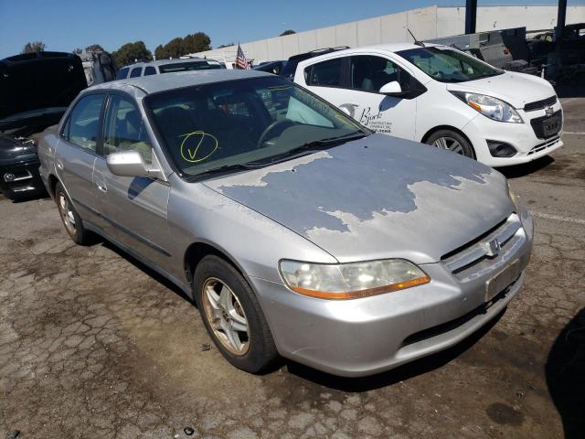 1HGCG1649XA066898 - 1999 HONDA ACCORD LX BEIGE photo 1