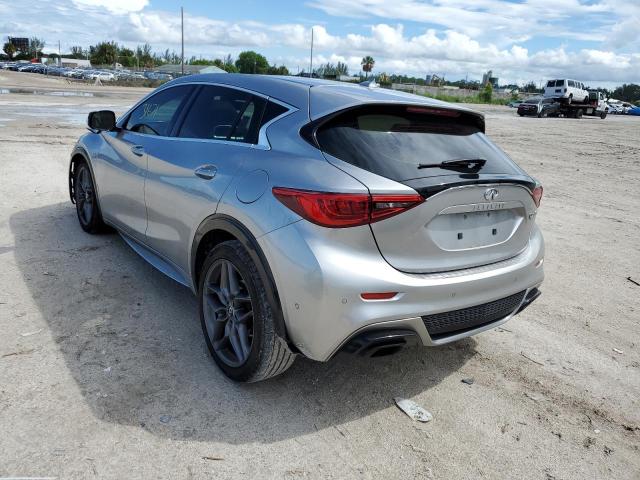SJKCH5CP6HA023944 - 2017 INFINITI QX30 BASE SILVER photo 3