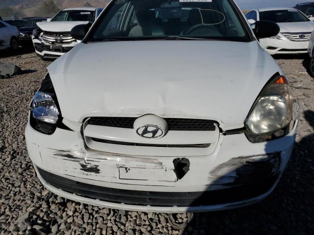 KMHCM36C27U009205 - 2007 HYUNDAI ACCENT GS WHITE photo 9