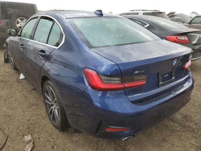 WBA5R7C53KFH28052 - 2019 BMW 330XI BLUE photo 3