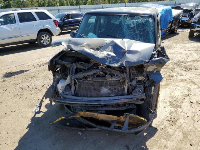 JTLKT324650216299 - 2005 TOYOTA SCION XB Siyah fotoğraf 9