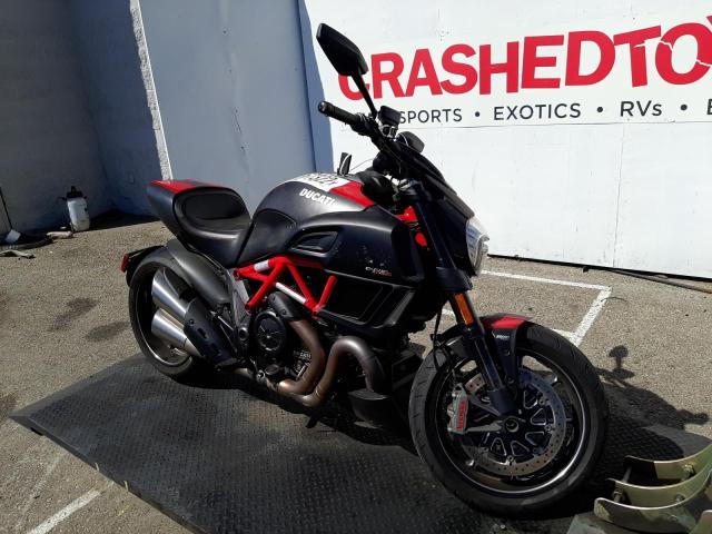 ZDM13BSW9FB019754 - 2015 DUCATI DIAVEL RED photo 1