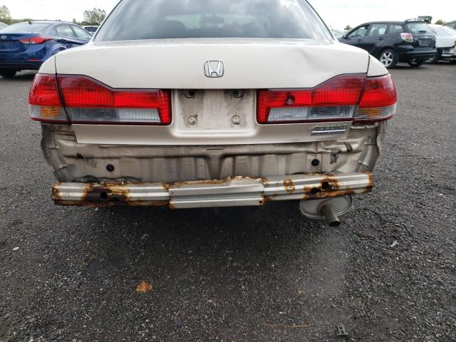 1HGCG567X2A817355 - 2002 HONDA ACCORD SE GOLD photo 9