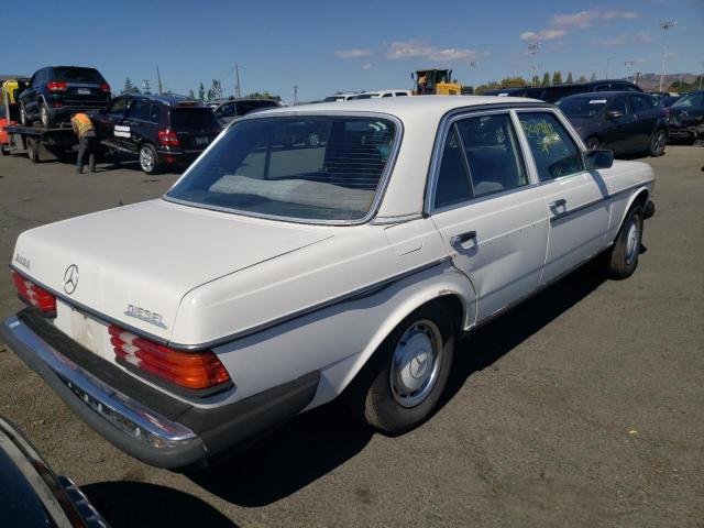 12312310130552 - 1979 MERCEDES-BENZ 240D WHITE photo 4