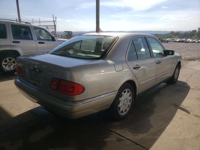 WDBJF25F3WA628891 - 1998 MERCEDES-BENZ E 300TD BEIGE photo 4