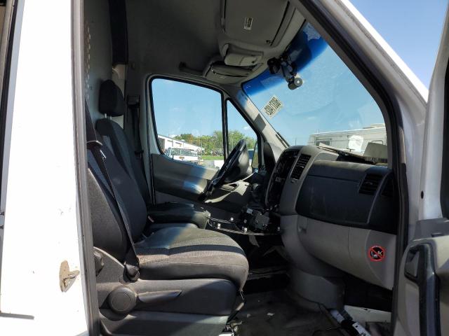 WD3PE8CC4C5632554 - 2012 MERCEDES-BENZ SPRINTER 2 WHITE photo 5