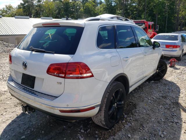 WVGRF7BP4HD001046 - 2017 VOLKSWAGEN TOUAREG WO WHITE photo 4