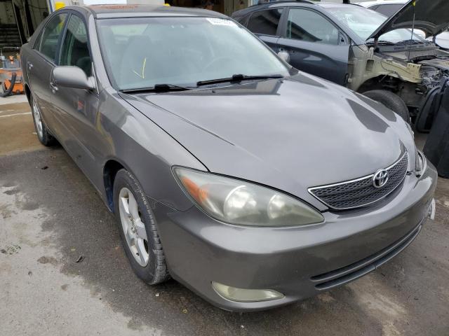 4T1BA32K84U025065 - 2004 TOYOTA CAMRY SE GRAY photo 1