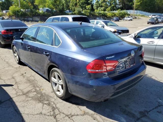 1VWBP7A37DC092568 - 2013 VOLKSWAGEN PASSAT BLUE photo 3