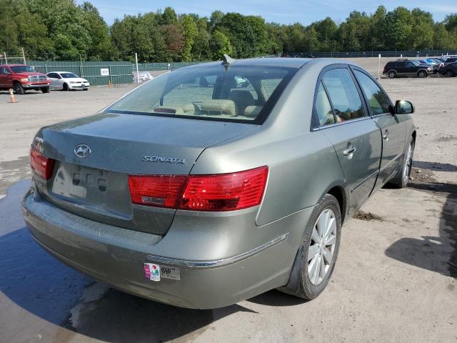 5NPEU4AC9AH649925 - 2010 HYUNDAI SONATA SE GREEN photo 4