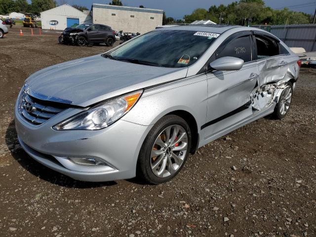 5NPEC4AB2CH419382 - 2012 HYUNDAI SONATA SILVER photo 2