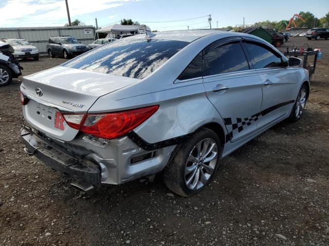 5NPEC4AB2CH419382 - 2012 HYUNDAI SONATA SILVER photo 4