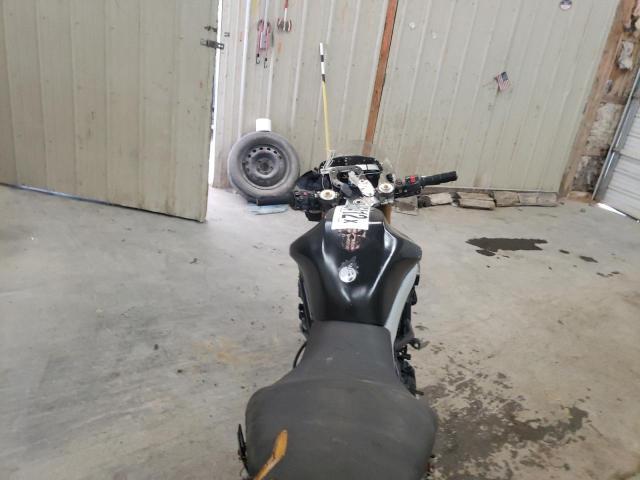 JKAEXEC179DA35009 - 2009 KAWASAKI EX650 C 黑色 照片 5