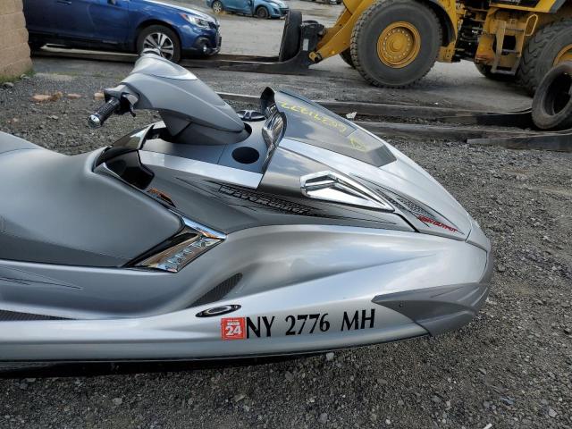 YAMA2353E909 - 2009 YAMAHA FX SHO CRU SILVER photo 5