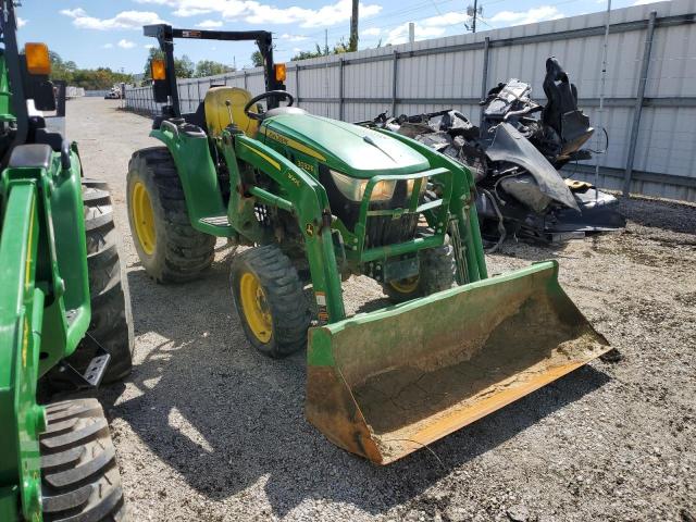 1P0300EXAKX072667 - 2019 JOHN DEERE 3032E GREEN photo 1