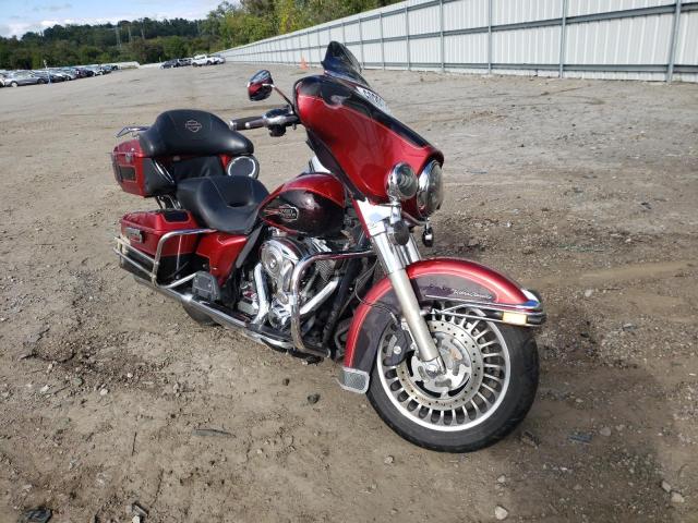 1HD1FCM10CB649411 - 2012 HARLEY-DAVIDSON FLHTCU ULT RED photo 1