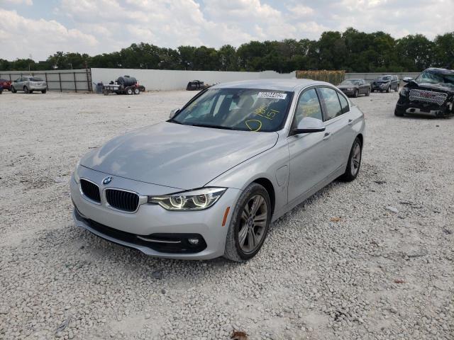 WBA8E1C55JA180151 - 2018 BMW 330E SILVER photo 2