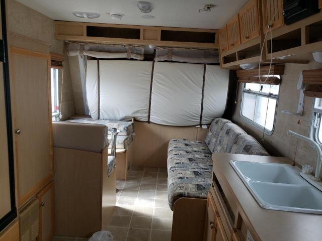 1UJBJ01H241JH0141 - 2004 JAYC TRAVEL TRL ბეჟი ფოტო 5