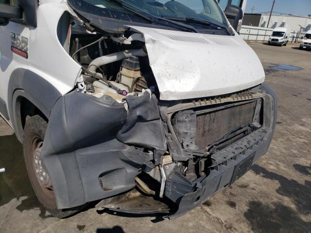 3C6TRVDG7JE147858 - 2018 RAM PROMASTER 白色 照片 9