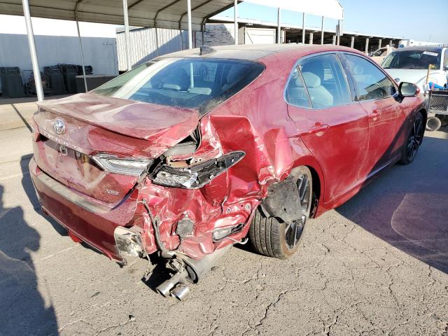 4T1BZ1HK5JU502454 - 2018 TOYOTA CAMRY XSE RED photo 4