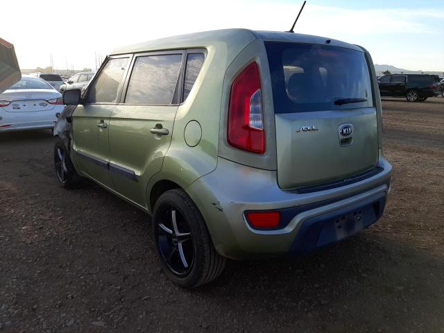 KNDJT2A55D7488084 - 2013 KIA SOUL GREEN photo 3