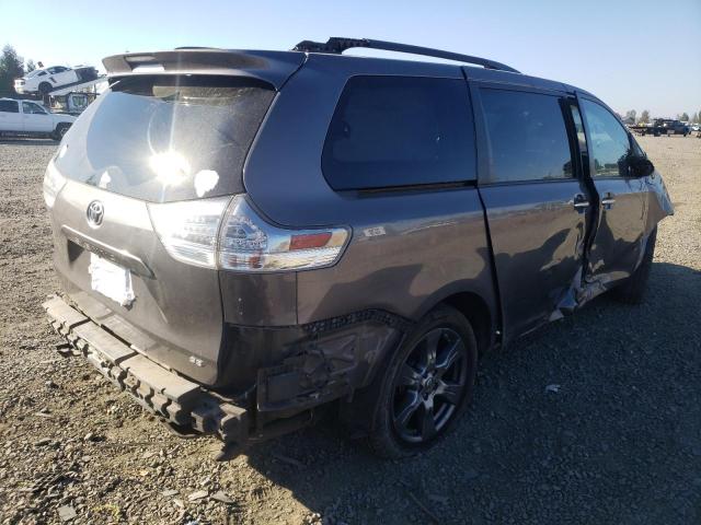 5TDXZ3DC4HS832718 - 2017 TOYOTA SIENNA SE GRAY photo 4