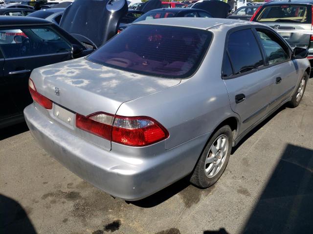 JHMCF864XYC000214 - 2000 HONDA ACCORD DX SILVER photo 4