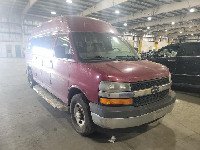 1GBHG39U271137035 - 2007 CHEVROLET EXPRESS MAROON photo 1