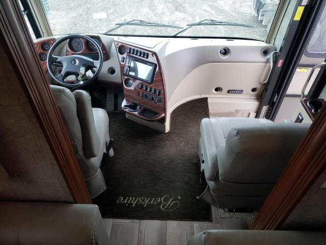 4UZAB2FC9KCLL3113 - 2019 FREIGHTLINER CHASSIS XC შავი ფოტო 5