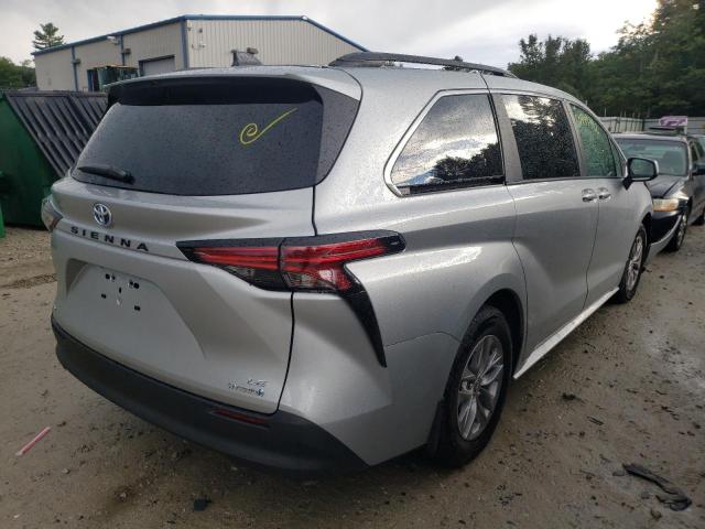 5TDKSKFC4NS066782 - 2022 TOYOTA SIENNA LE SILVER photo 4