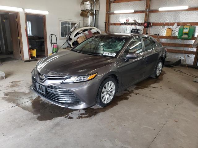 4T1B11HK2JU626768 - 2018 TOYOTA CAMRY L GRAY photo 2