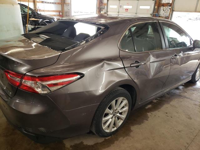 4T1B11HK2JU626768 - 2018 TOYOTA CAMRY L GRAY photo 9