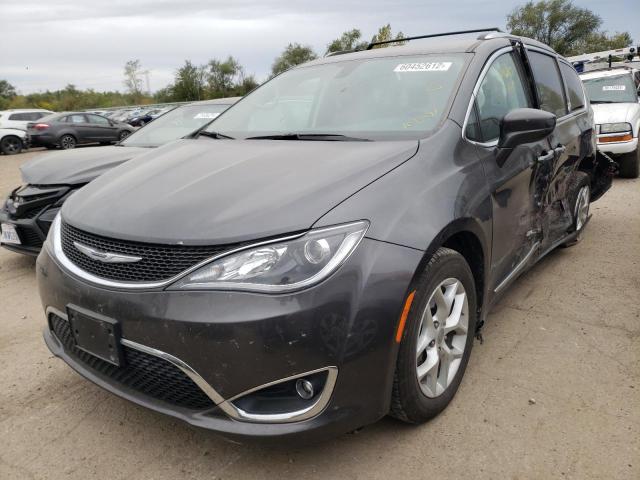 2C4RC1EG3JR108257 - 2018 CHRYSLER PACIFICA T GRAY photo 2