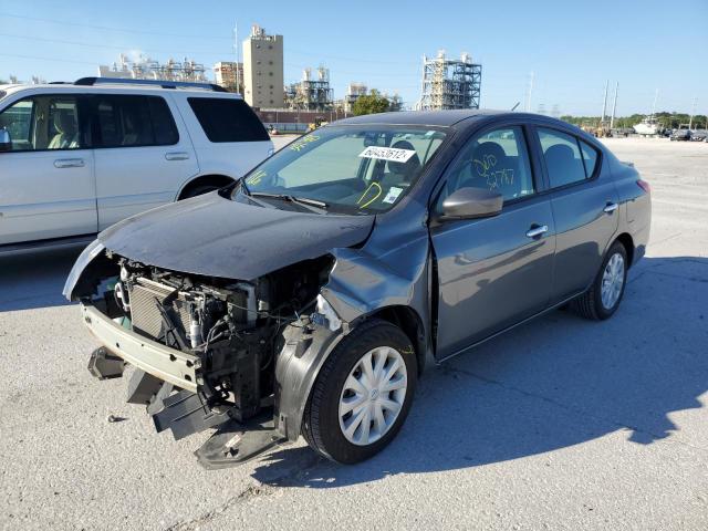 3N1CN7AP6JL846014 - 2018 NISSAN VERSA S GRAY photo 2