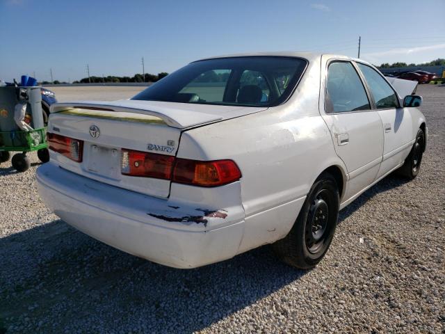 4T1BG22KXYU935749 - 2000 TOYOTA CAMRY CE WHITE photo 4