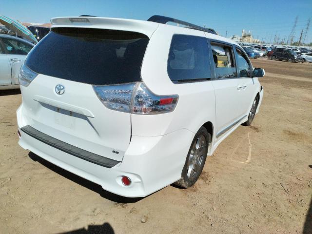 5TDXZ3DC4HS796903 - 2017 TOYOTA SIENNA SE WHITE photo 4