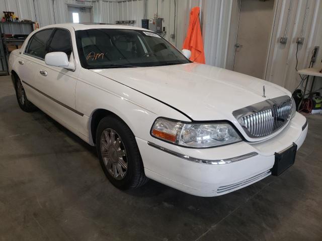 1LNHM82VX7Y629772 - 2007 LINCOLN TOWN CAR S WHITE photo 1