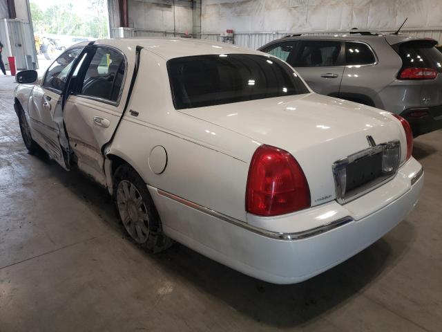 1LNHM82VX7Y629772 - 2007 LINCOLN TOWN CAR S WHITE photo 3