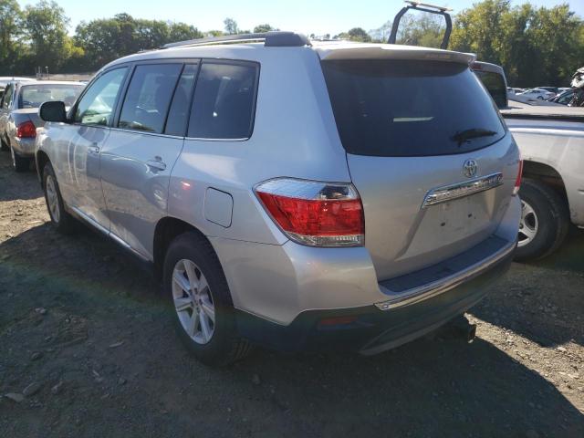 5TDBK3EHXDS257964 - 2013 TOYOTA HIGHLANDER SILVER photo 3