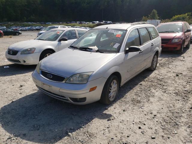 1FAFP36N55W299652 - 2005 FORD FOCUS ZXW SILVER photo 2