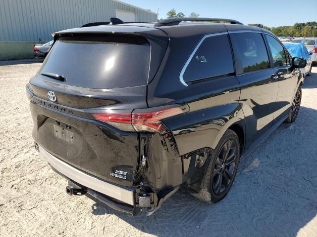 5TDXRKEC8NS099495 - 2022 TOYOTA SIENNA XSE BLACK photo 4