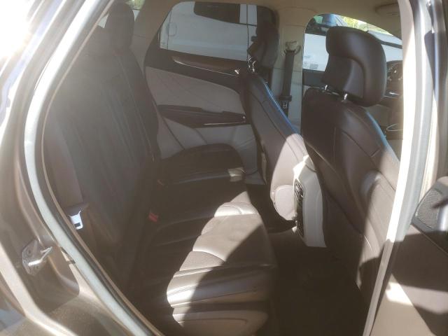 5LMCJ2C99HUL11116 - 2017 LINCOLN MKC SELECT BEIGE photo 6