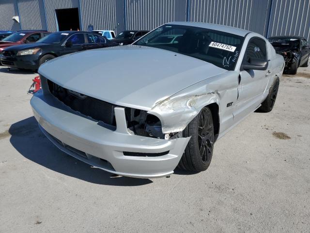 1ZVFT82H065112485 - 2006 FORD MUSTANG GT SILVER photo 2